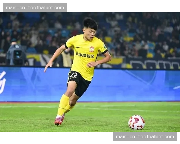 “我们做到了零封”:深圳新鹏城更衣室庆祝赛季首场零失球胜利。 “我们做到了零封”:深圳新鹏城更衣室庆祝赛季首场零失球胜利。