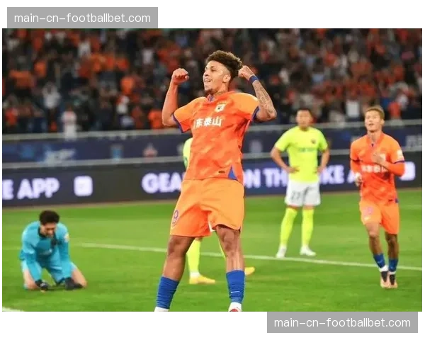 克雷桑回归首秀：巴西前锋复出激活山东泰山进攻体系